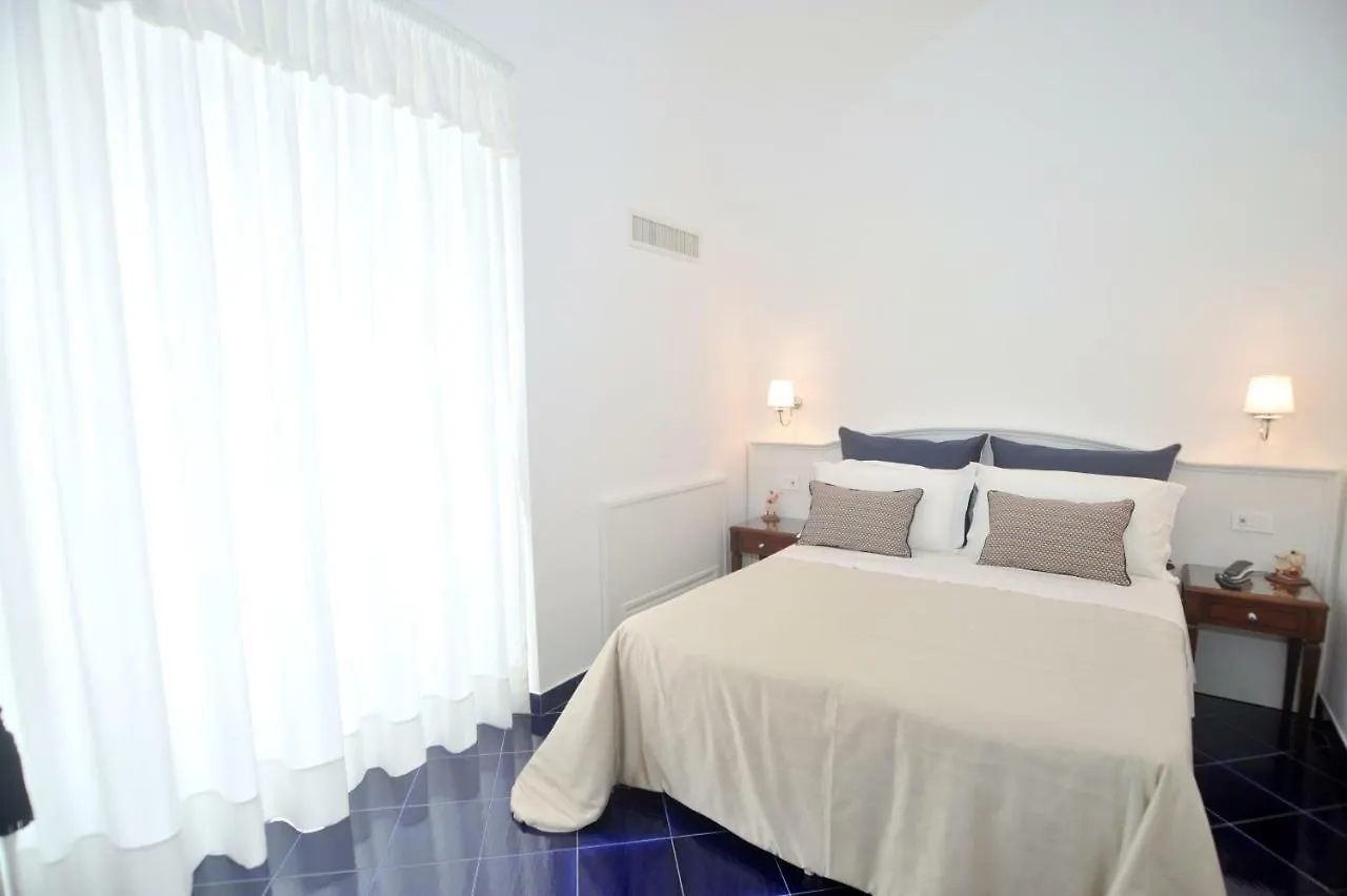 Core Amalfitano City Suites B&B